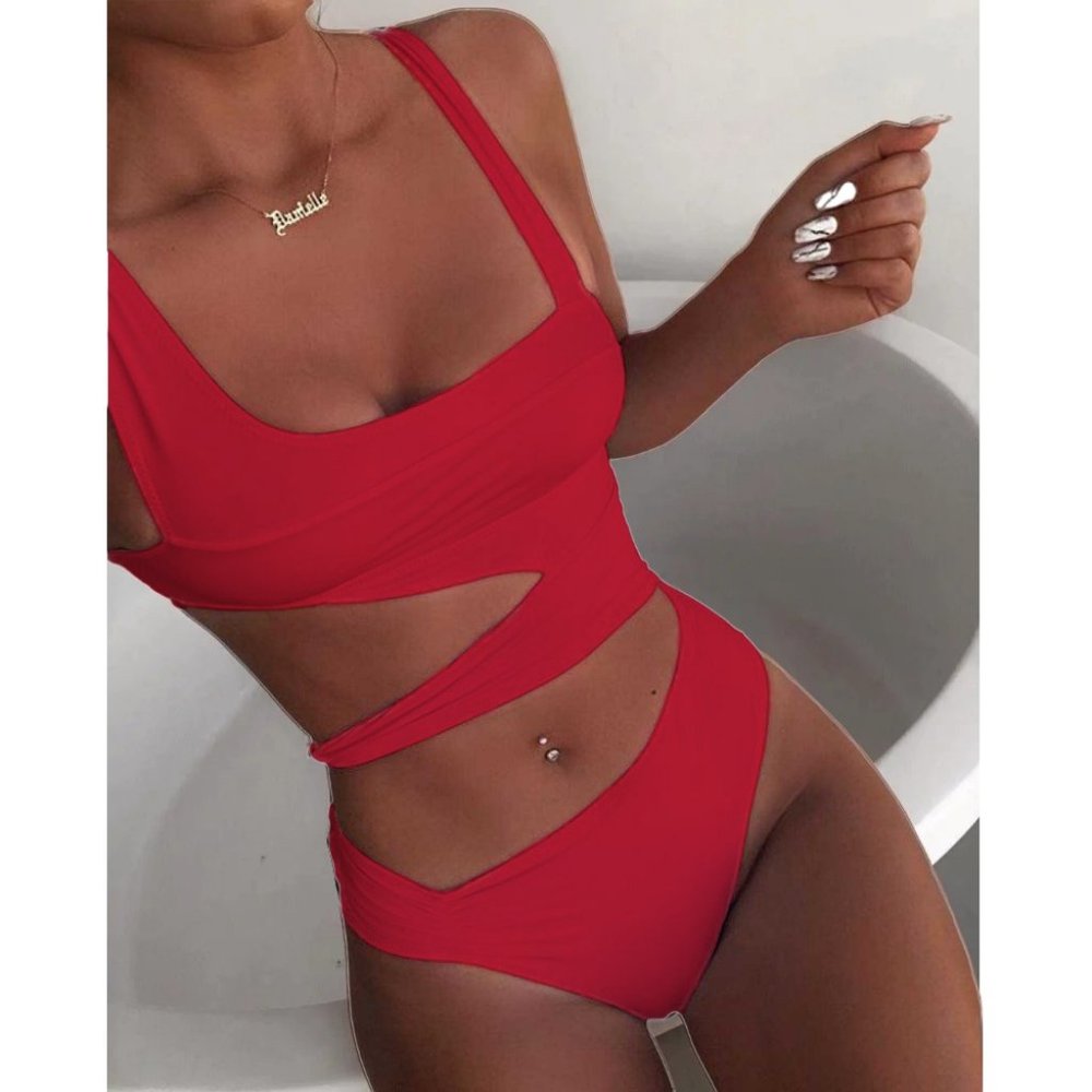 Bandage Cut-Out Knotted One-Piece Swimsuit in Red
